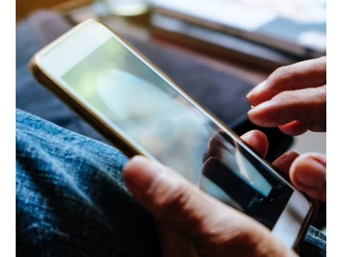 A Honor X6a 90 Hz-es kijelzővel és 5200 mAh-s akkumulátorral rendelkezik